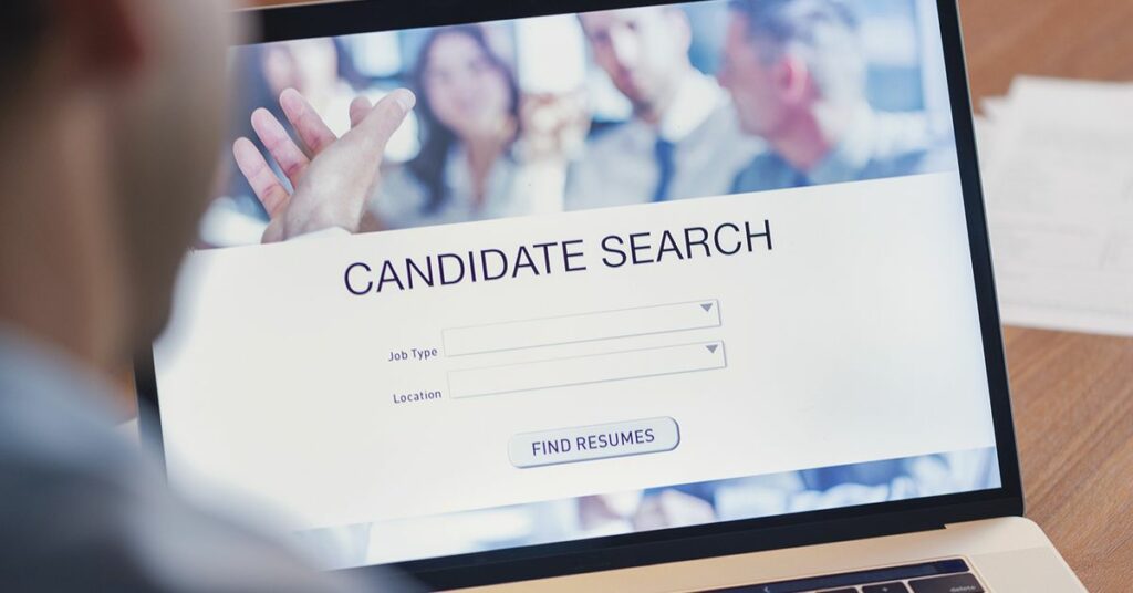 Crypto Companies Struggle With Layoffs but Some See Opportunity to Add Talent; BTC, ETH Soar After Fed Rate Hike